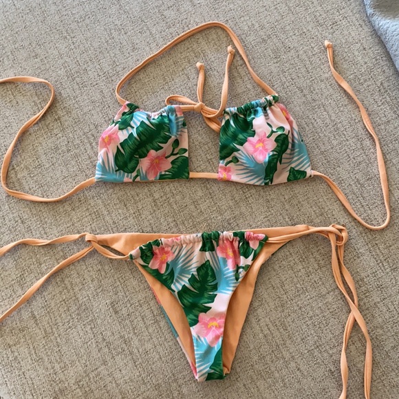 🪞 keyhole tie up bikini 2 piece set - Picture 2 of 6